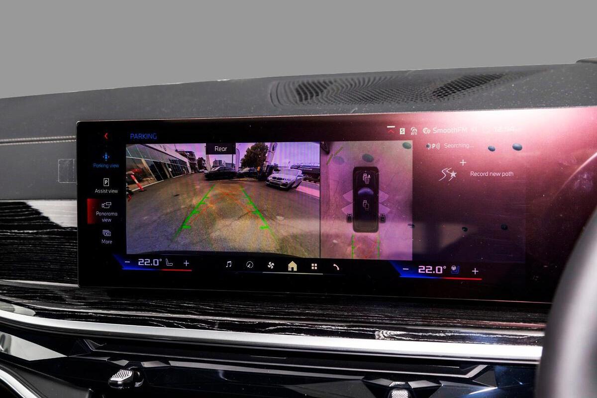 2025 BMW X7 M60i G07 LCI Auto 4x4 image 16