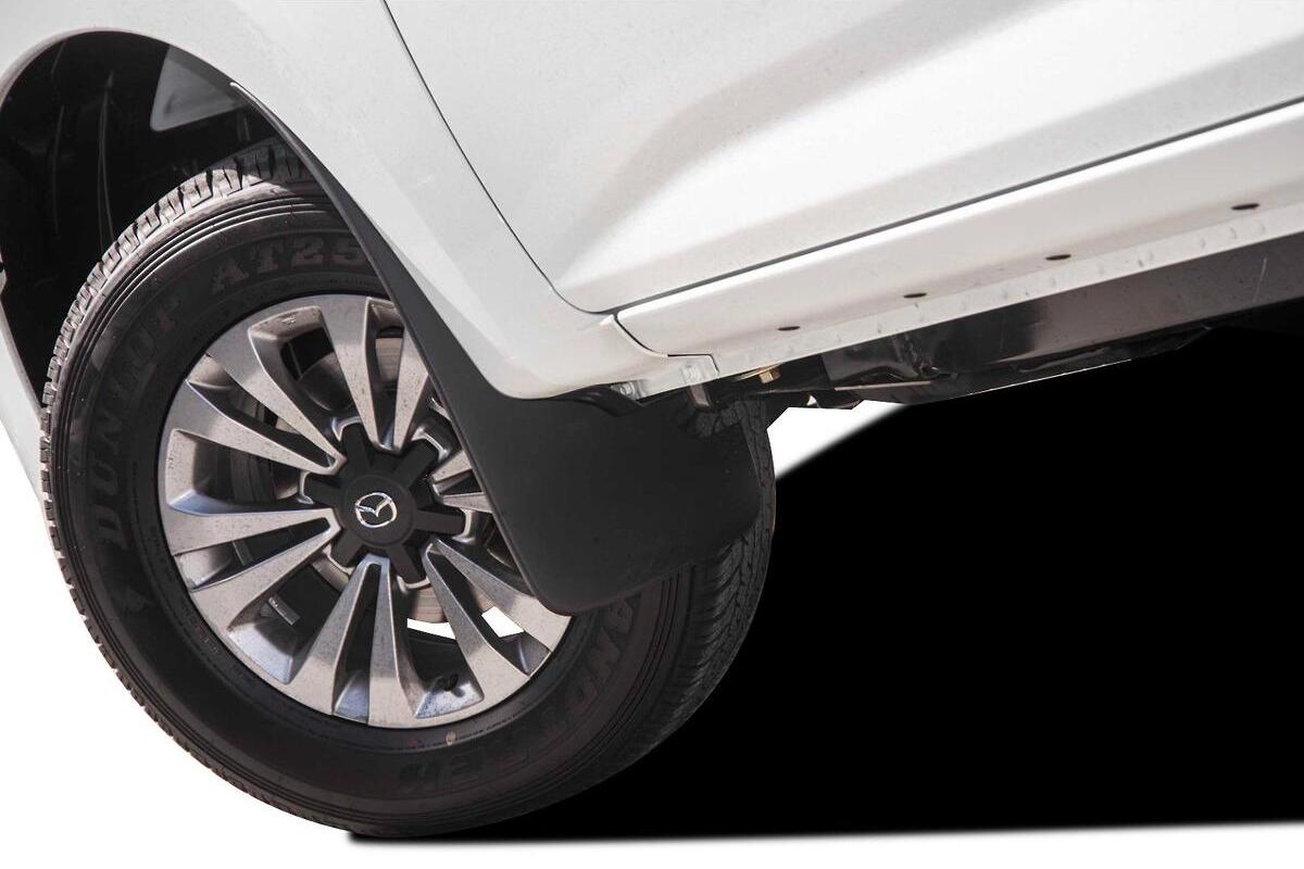 2024 Mazda BT-50 XT TF Manual 4x4 Dual Cab image 9