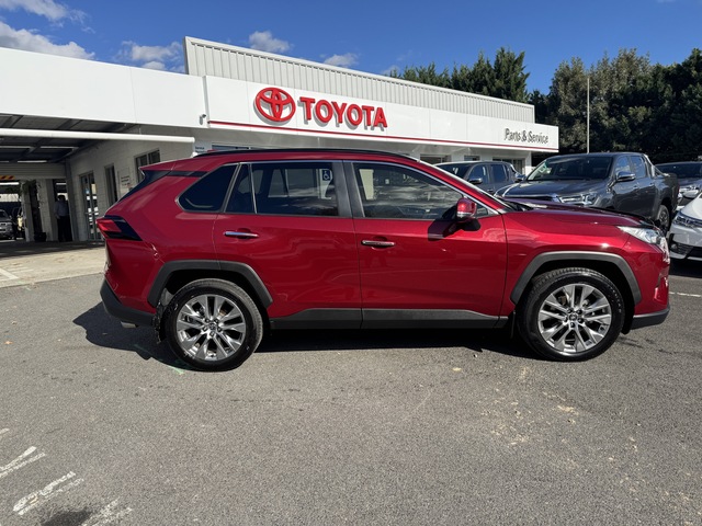 2023 Toyota RAV4 Cruiser 2WD image 8