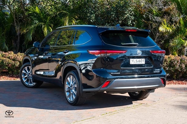 2021 TOYOTA Kluger Hybrid AWD GRANDE image 2