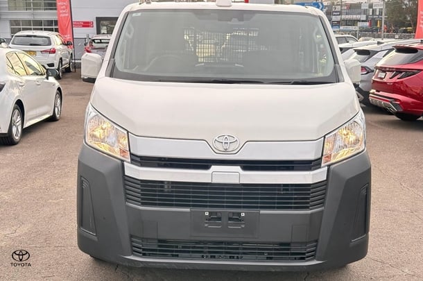 2022 Toyota HiAce LWB image 4