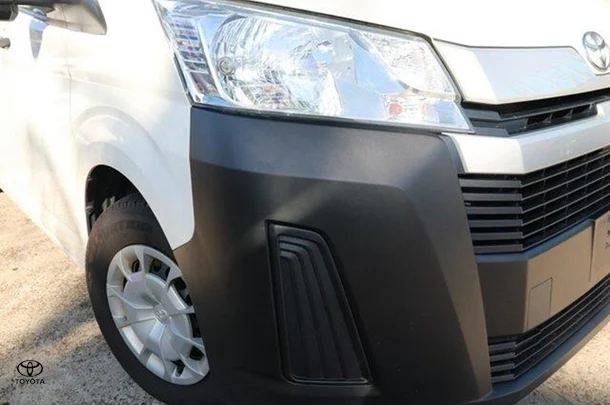 2019 Toyota Hiace SLWB image 2