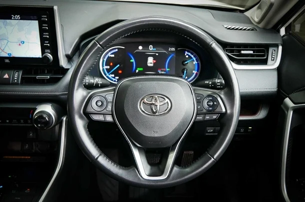 2022 Toyota RAV4 Hybrid Cruiser image 10
