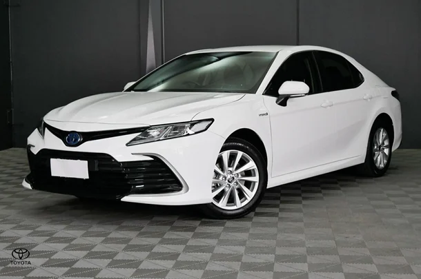 2024 Toyota Camry Hybrid Ascent image 3