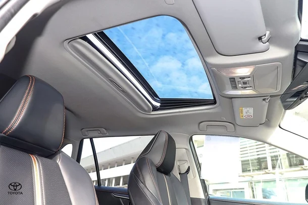2024 Toyota RAV4 Edge AWD image 4