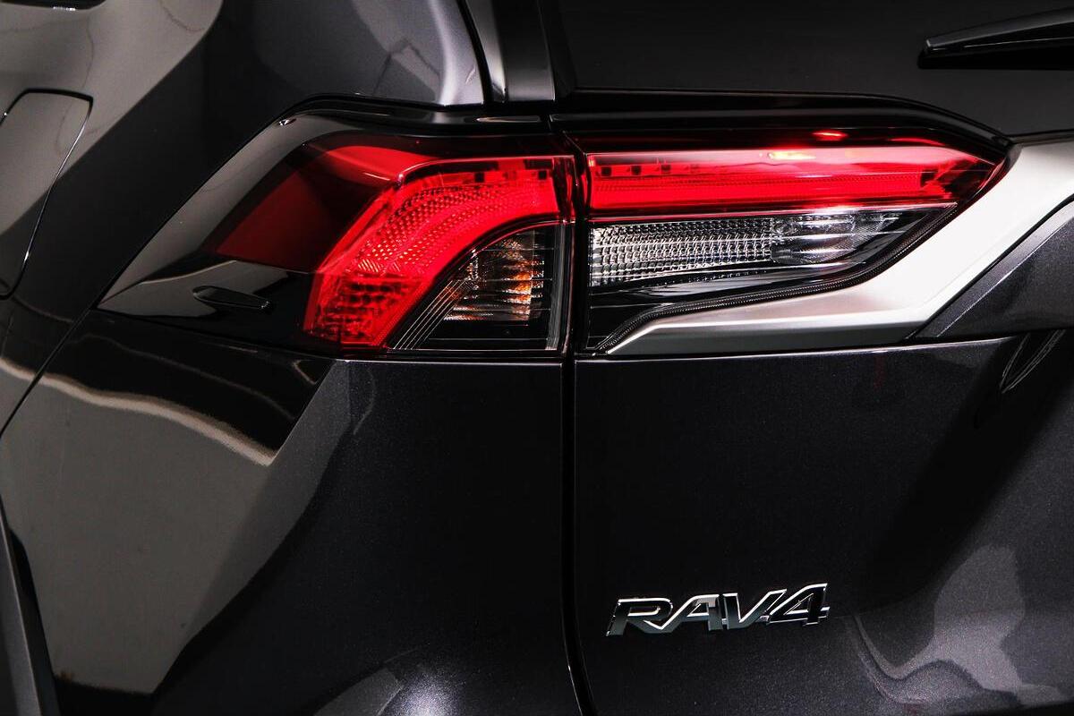 2024 Toyota RAV4 Cruiser Auto 2WD image 17