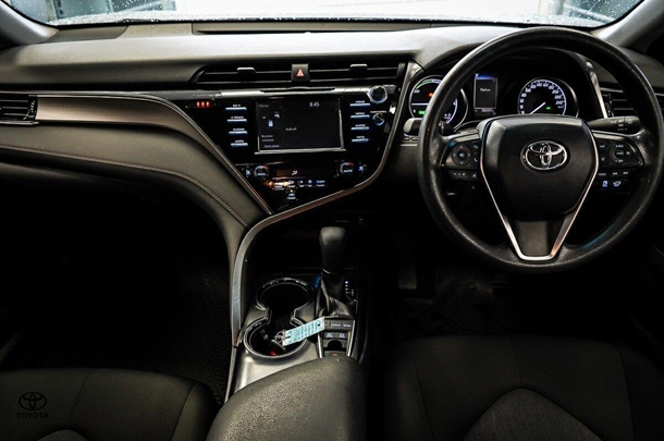 2019 Toyota Camry Hybrid Ascent image 13