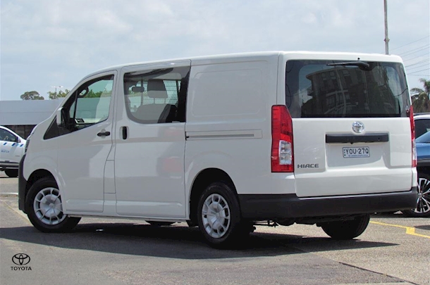 2020 Toyota Hiace LWB image 6