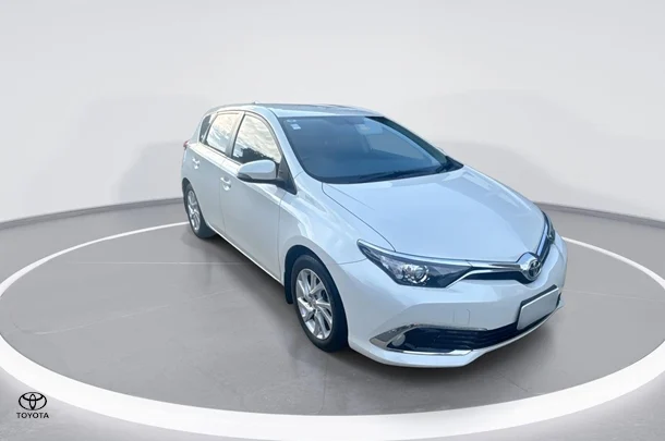 2016 Toyota Corolla Ascent Sport image 2