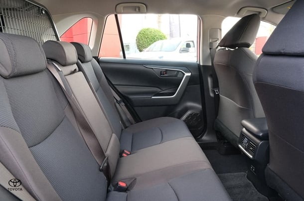 2022 Toyota Rav4 Hybrid GX AWD image 11