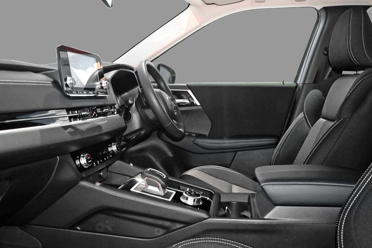 2024 Mitsubishi Outlander ES ZM Auto 2WD MY24 image 6