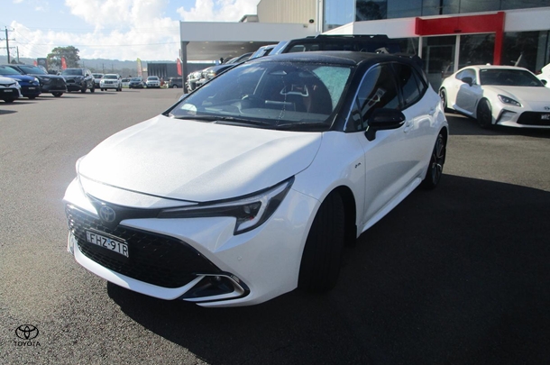 2024 Toyota Corolla ZR image 3