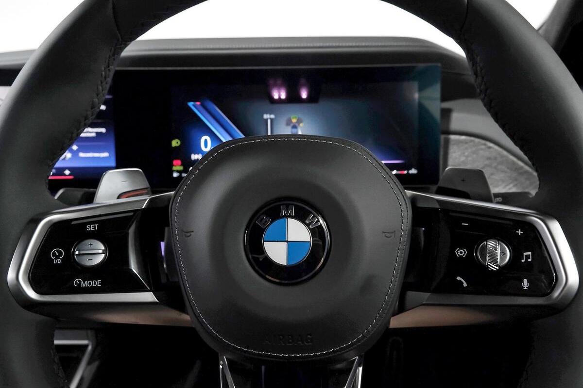 2024 BMW 7 Series 740i M Sport G70 Auto image 15