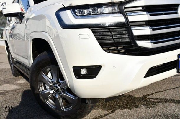 2022 Toyota Landcruiser VX image 2
