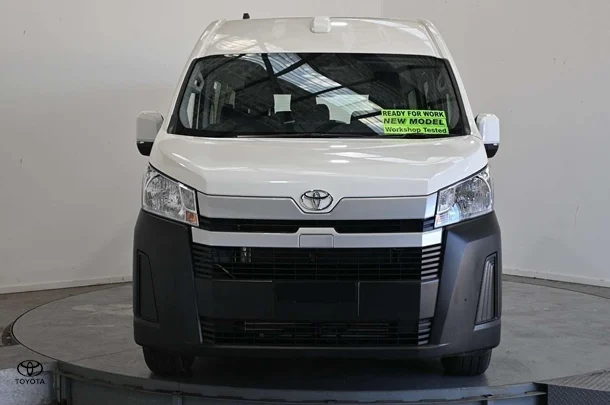 2025 Toyota Hiace SLWB image 2