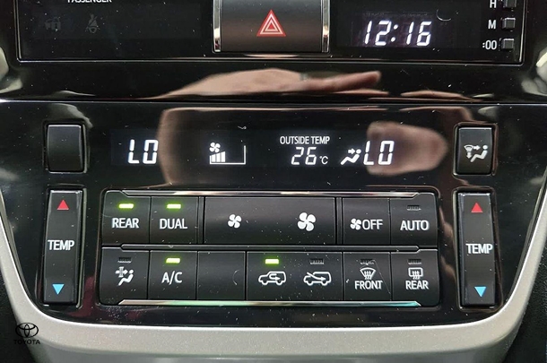 2020 Toyota Landcruiser GXL image 22
