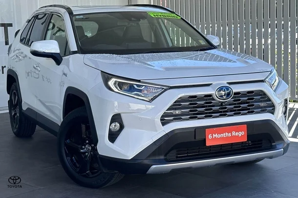 2020 Toyota Rav4 Hybrid Cruiser 2WD image 1