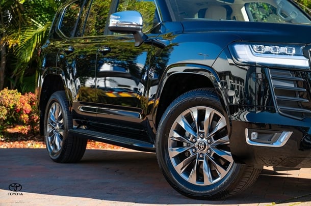 2024 TOYOTA Landcruiser Sahara ZX image 6