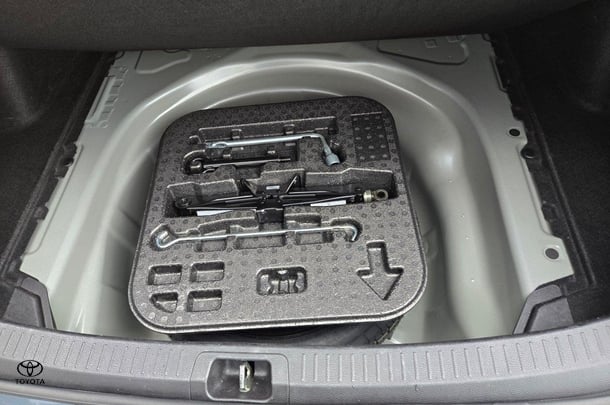 2022 Toyota Corolla Sedan Hybrid Ascent Sport image 11