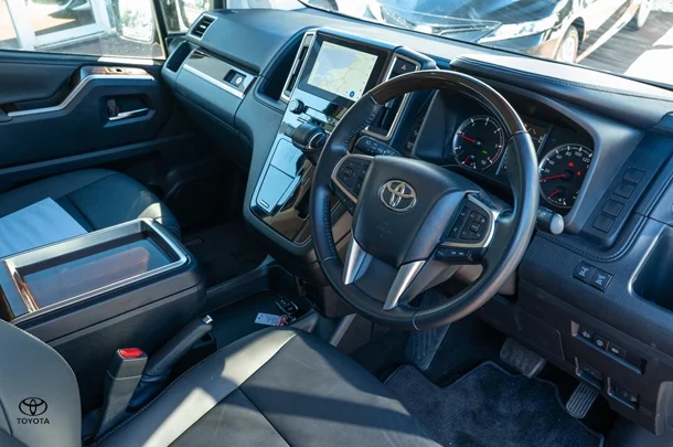 2024 TOYOTA Granvia VX image 6