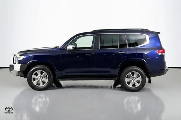 2024 Toyota LANDCRUISER Sahara image 5