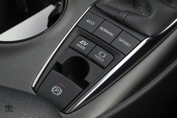 2022 Toyota Camry Hybrid Ascent image 16