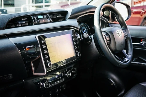 2021 Toyota Hilux 4x4 Rogue image 24