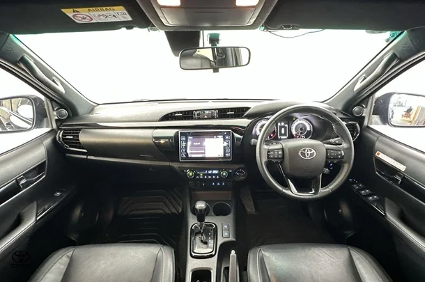2019 Toyota Hilux Rugged X image 2
