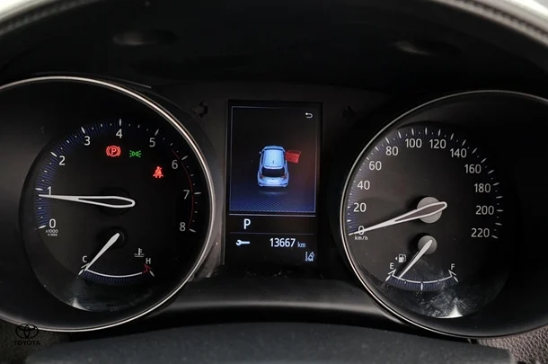 2020 Toyota C-HR Standard 2WD image 11