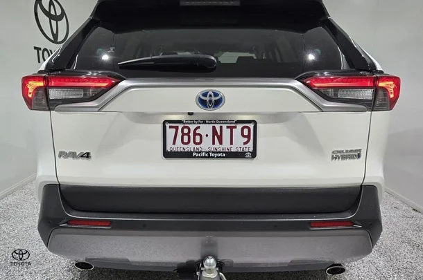 2020 Toyota RAV4 Hybrid Cruiser-AWD image 3