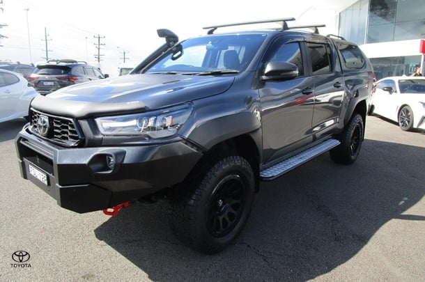 2022 Toyota Hilux Rugged X image 3