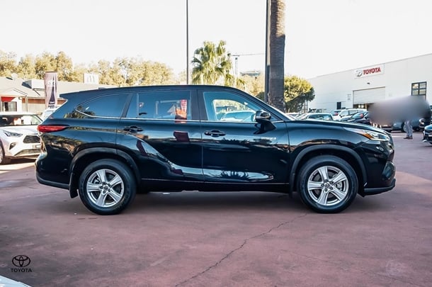 2023 TOYOTA Kluger Hybrid GX AWD image 3