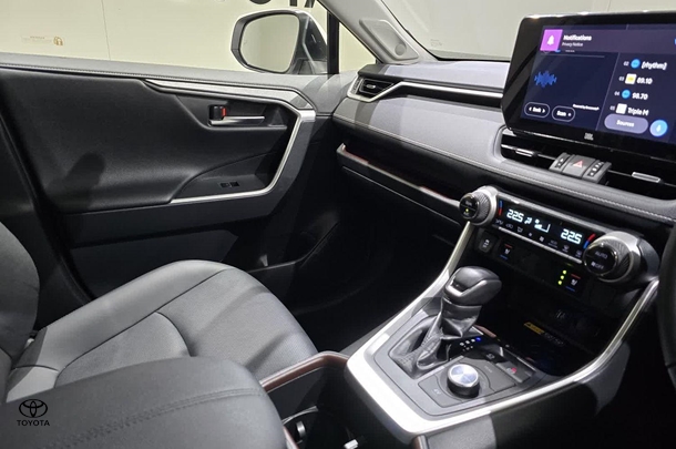 2024 Toyota RAV4 Hybrid Cruiser-AWD image 28