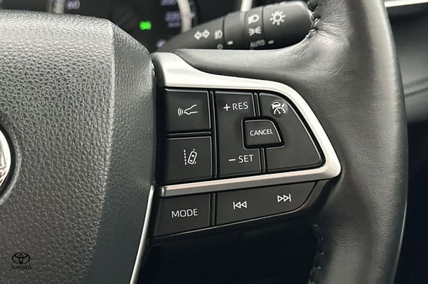 2023 Toyota Kluger Hybrid GX AWD image 23