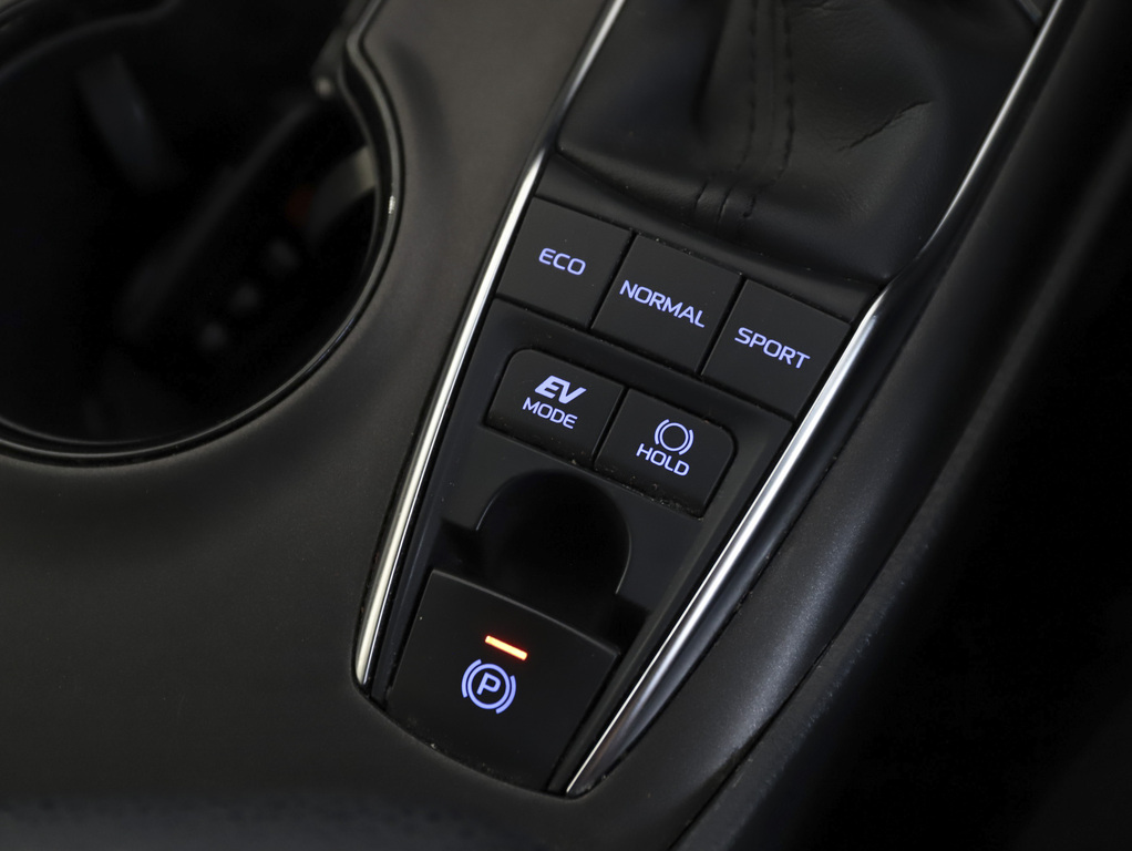 2021 Toyota Camry Hybrid Ascent image 15