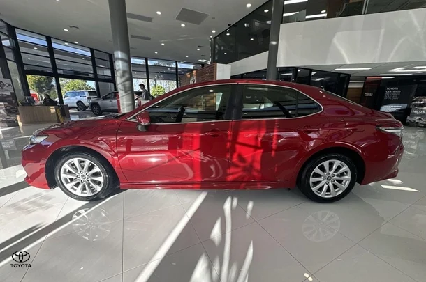 2019 Toyota Camry Ascent Sport image 5