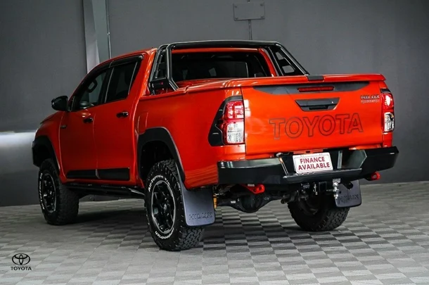 2019 Toyota Hilux 4x4 Rugged X image 4