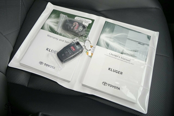 2024 Toyota Kluger Hybrid AWD GRANDE image 20