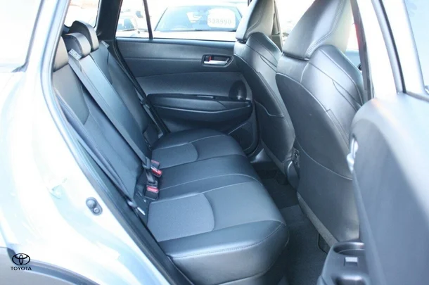 2022 Toyota Corolla Cross Hybrid GXL image 16