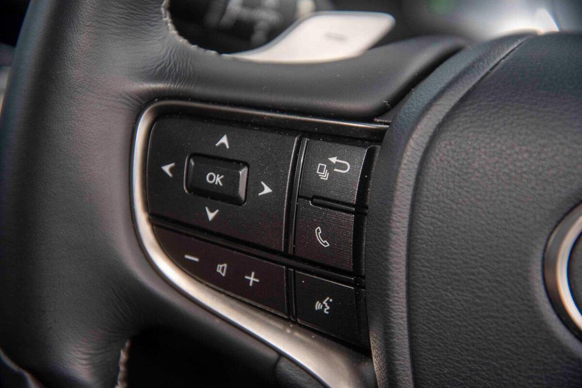 2024 Lexus ES ES300h Sports Luxury Auto image 17