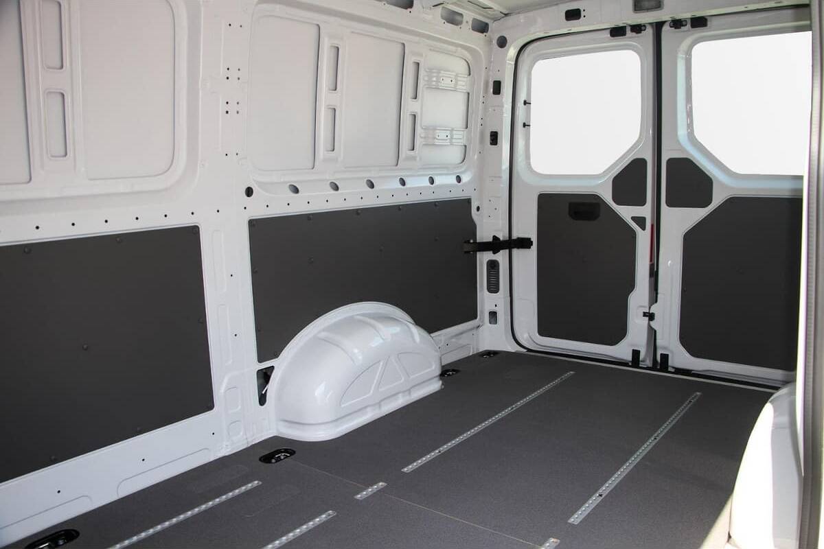 2024 Volkswagen Crafter 35 TDI410 SY1 Medium Wheelbase Auto FWD MY24 image 6