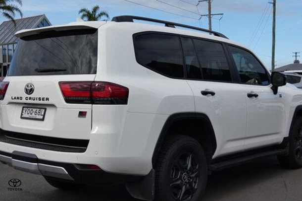 2023 Toyota Landcruiser GR Sport image 10