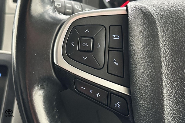 2021 Toyota Hiace LWB image 21