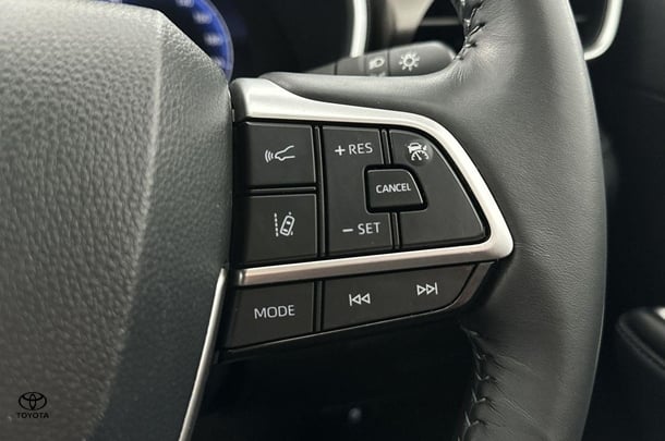 2023 Toyota Kluger 4x2 GRANDE image 25