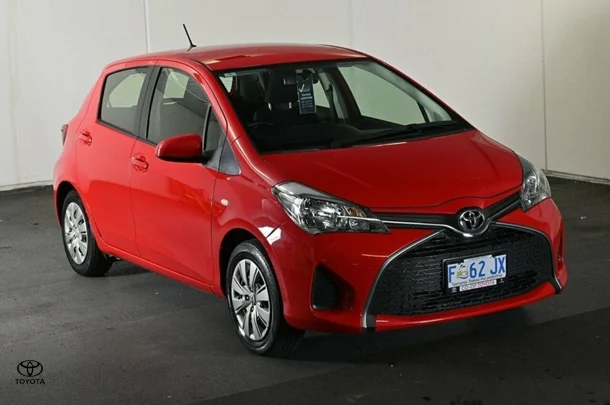 2016 Toyota Yaris Ascent image 3