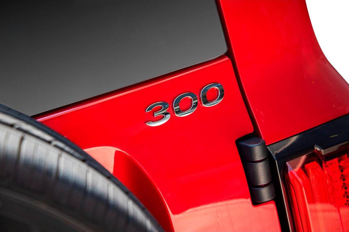 2024 GWM Tank 300 Lux Hybrid Auto 4x4 image 11