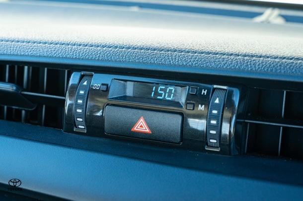 2024 TOYOTA Hilux 4x2 Workmate image 9