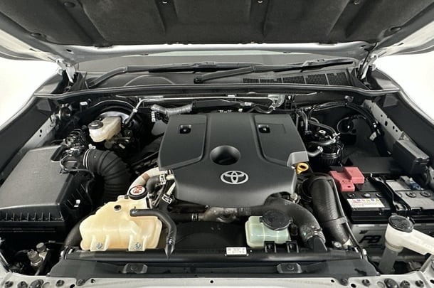 2022 Toyota Hilux SR5 image 28