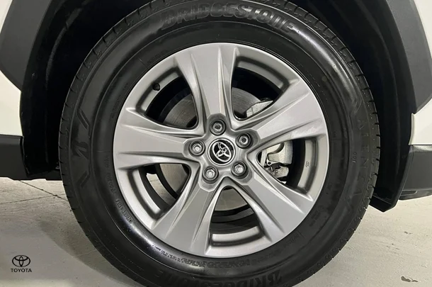 2024 Toyota Rav4 Hybrid GX-2WD image 4