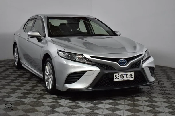 2019 Toyota Camry Hybrid Ascent Sport image 1